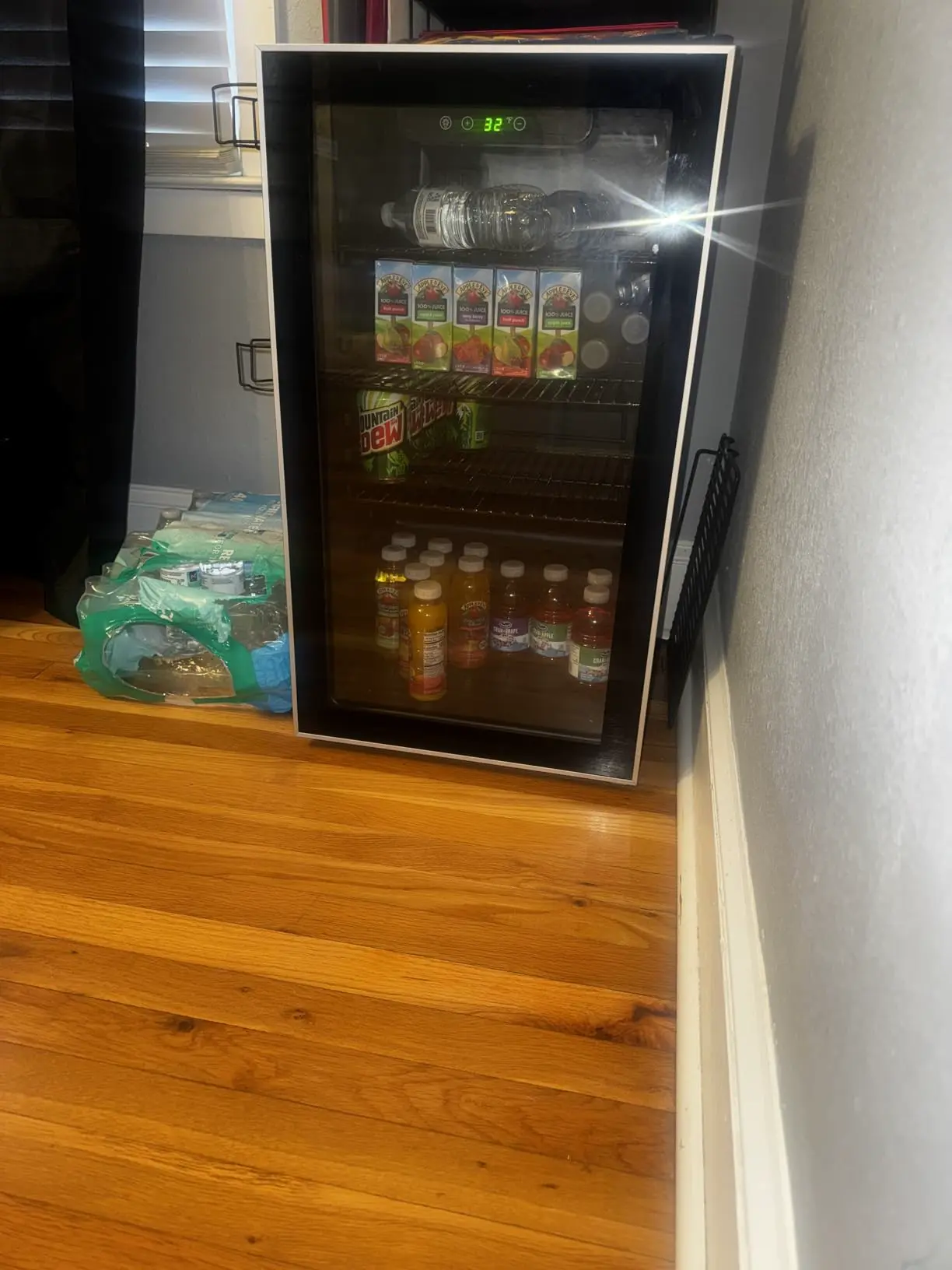 Mini frigider vin și băuturi 90 L, fotografie client